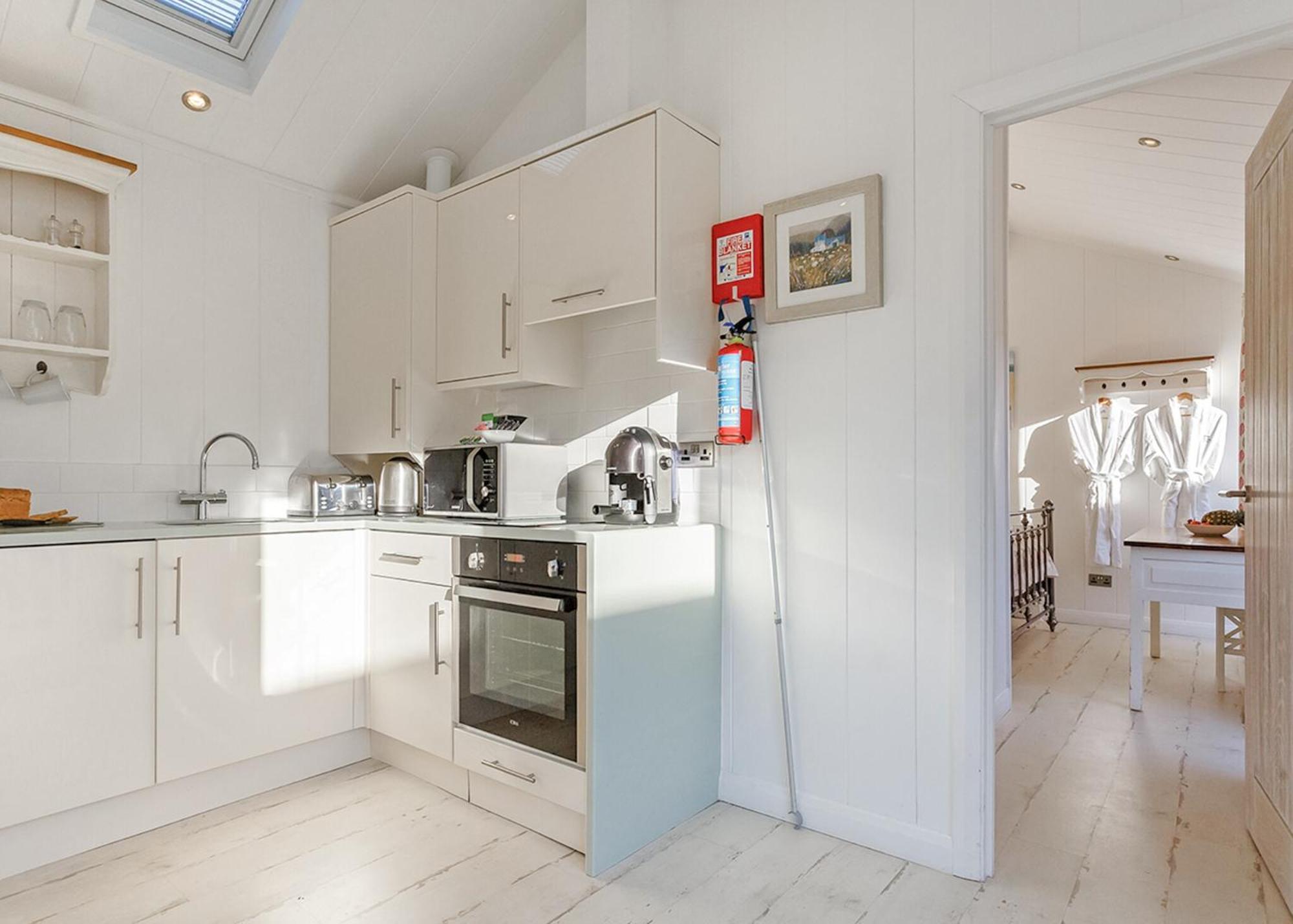 Beach Cove Coastal Retreat Ilfracombe Room photo