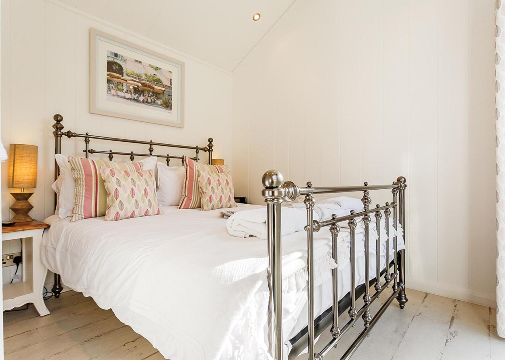 Beach Cove Coastal Retreat Ilfracombe Room photo